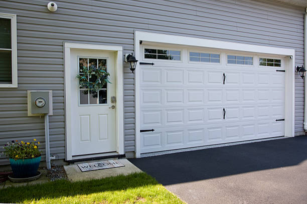 24/7 Emergency Garage Door Panel Replacement experts in Gering, NE